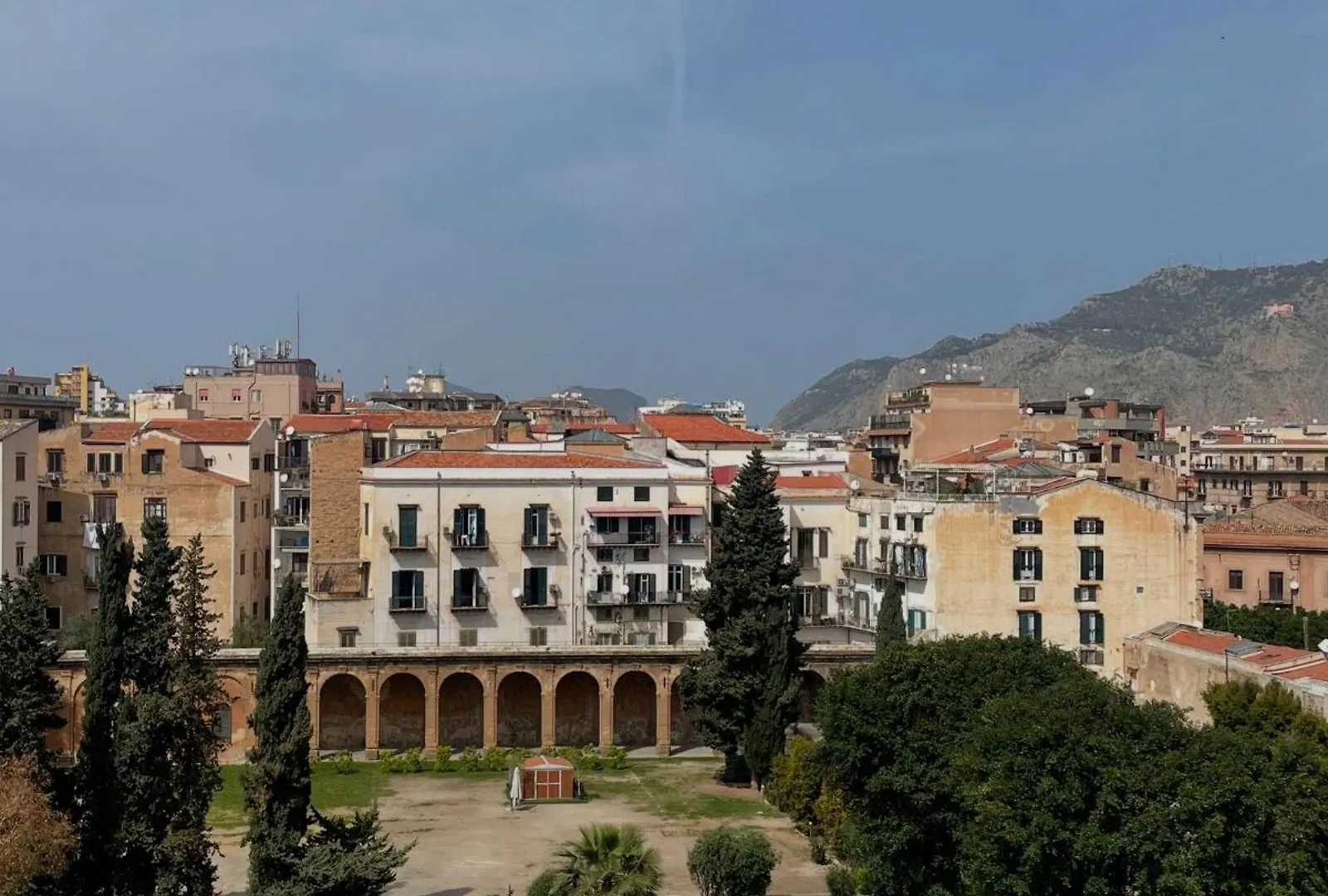Courthouse Apartments Palermo